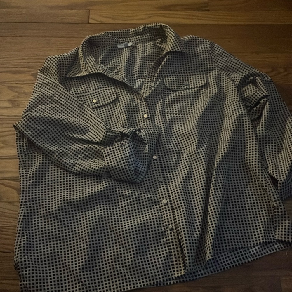 Women’s shirt